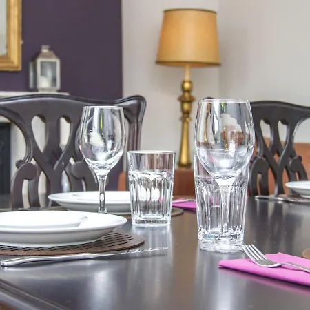 3 Berkeley Square 3*