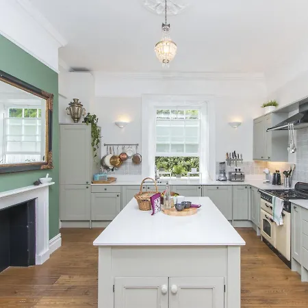 3 Berkeley Square فندق مبيت وإفطار