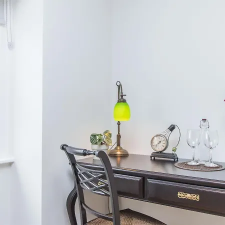 Bed and breakfast 3 Berkeley Square *
