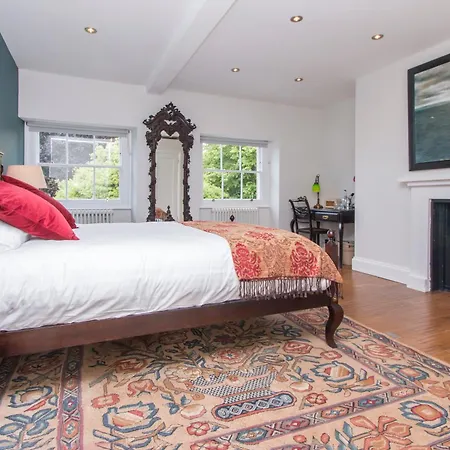 3 Berkeley Square 3*