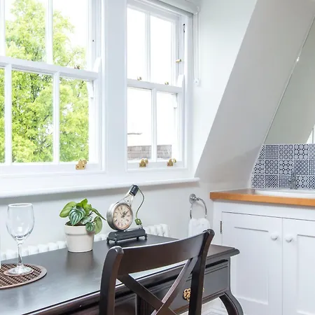 B&B 3 Berkeley Square