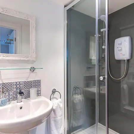 3 Berkeley Square 3* بريستول