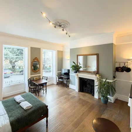 فندق مبيت وإفطار 3 Berkeley Square بريستول