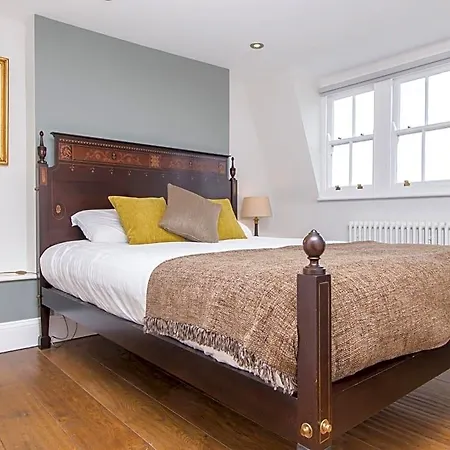 3 Berkeley Square Bed & Breakfast Bristol