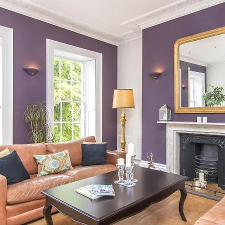 Bed & Breakfast 3 Berkeley Square