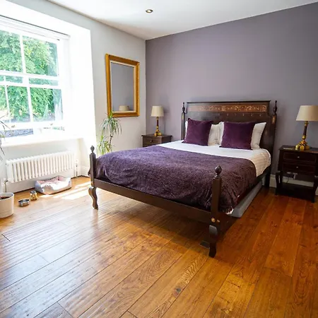 3 Berkeley Square בריסטול