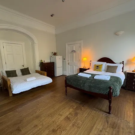 3 Berkeley Square Bed and Breakfast 3*