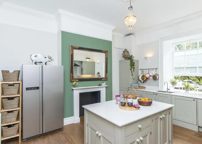 Bed & Breakfast 3 Berkeley Square