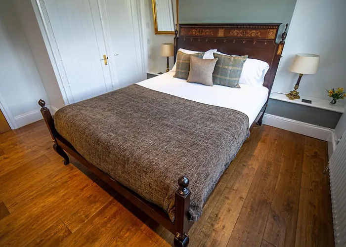 Bed and Breakfast 3 Berkeley Square 3*