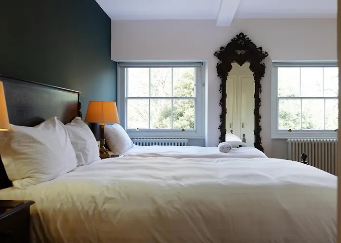 Bed & Breakfast 3 Berkeley Square Bristol