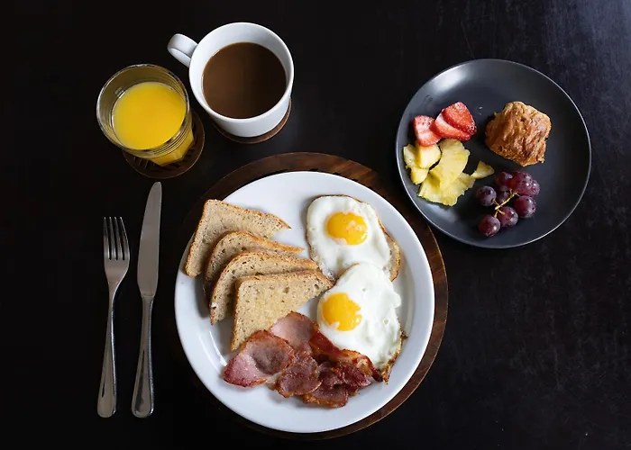 Bed & Breakfast 3 Berkeley Square